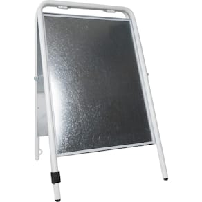 Gatuställ Sign Vit, 50x70cm