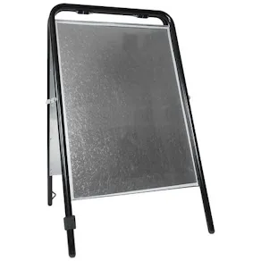 Gatuställ Sign 70x100cm svart