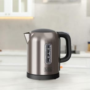 Vattenkokare BLACK&DECKER 2200W stål 1L