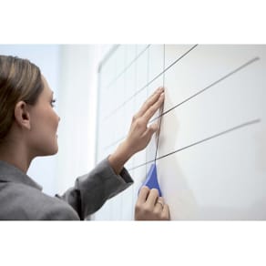 Whiteboard inddelingstape Nobo selvklæbende 1,5 mm x 10 m sort