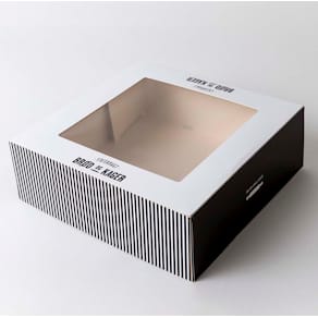 Kageæske hvid pap m/hængslet låg 335x335x115 mm, 60 stk