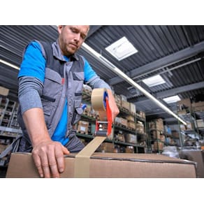 Packtejp TESA Ultra Strong Brun, PVC/naturgummi, tystavrullad, 50mm x 66m